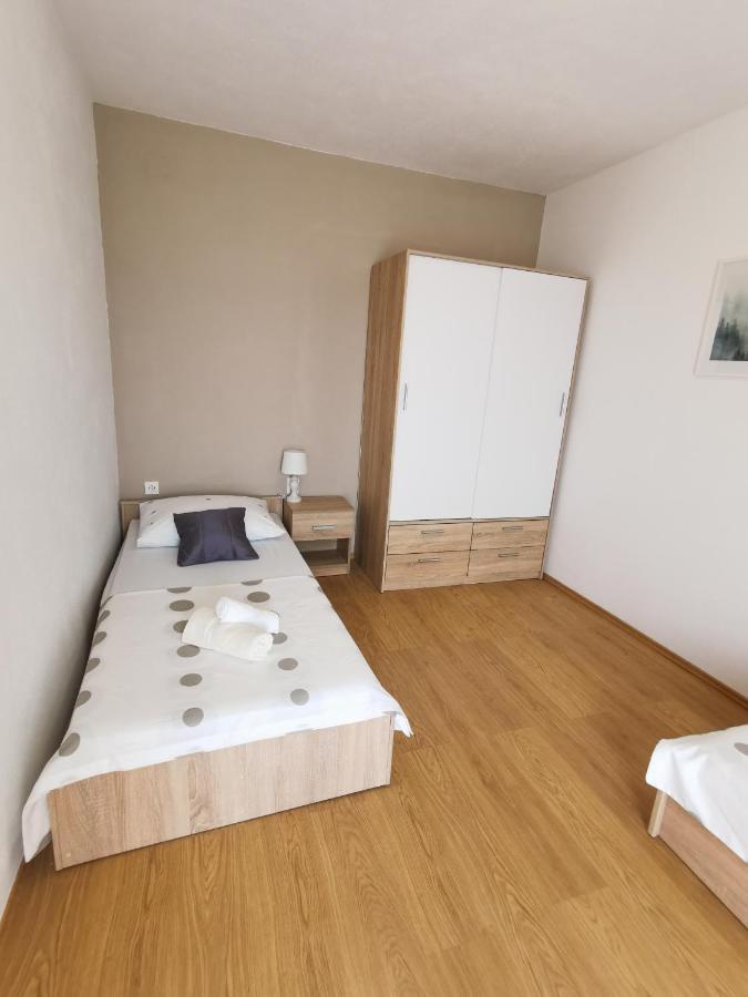 A4 Apartmani Kevic Kaštela 外观 照片