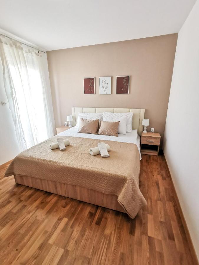 A4 Apartmani Kevic Kaštela 外观 照片