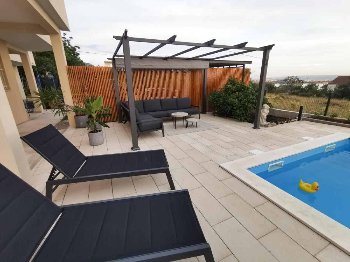 A4 Apartmani Kevic Kaštela 外观 照片
