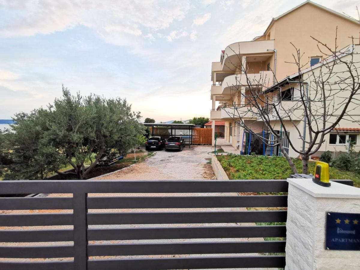 A4 Apartmani Kevic Kaštela 外观 照片