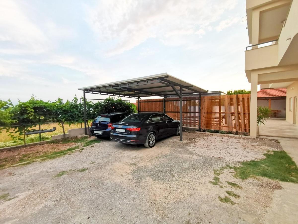 A4 Apartmani Kevic Kaštela 外观 照片