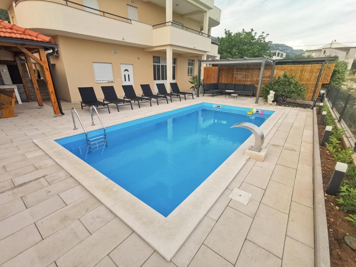 A4 Apartmani Kevic Kaštela 外观 照片